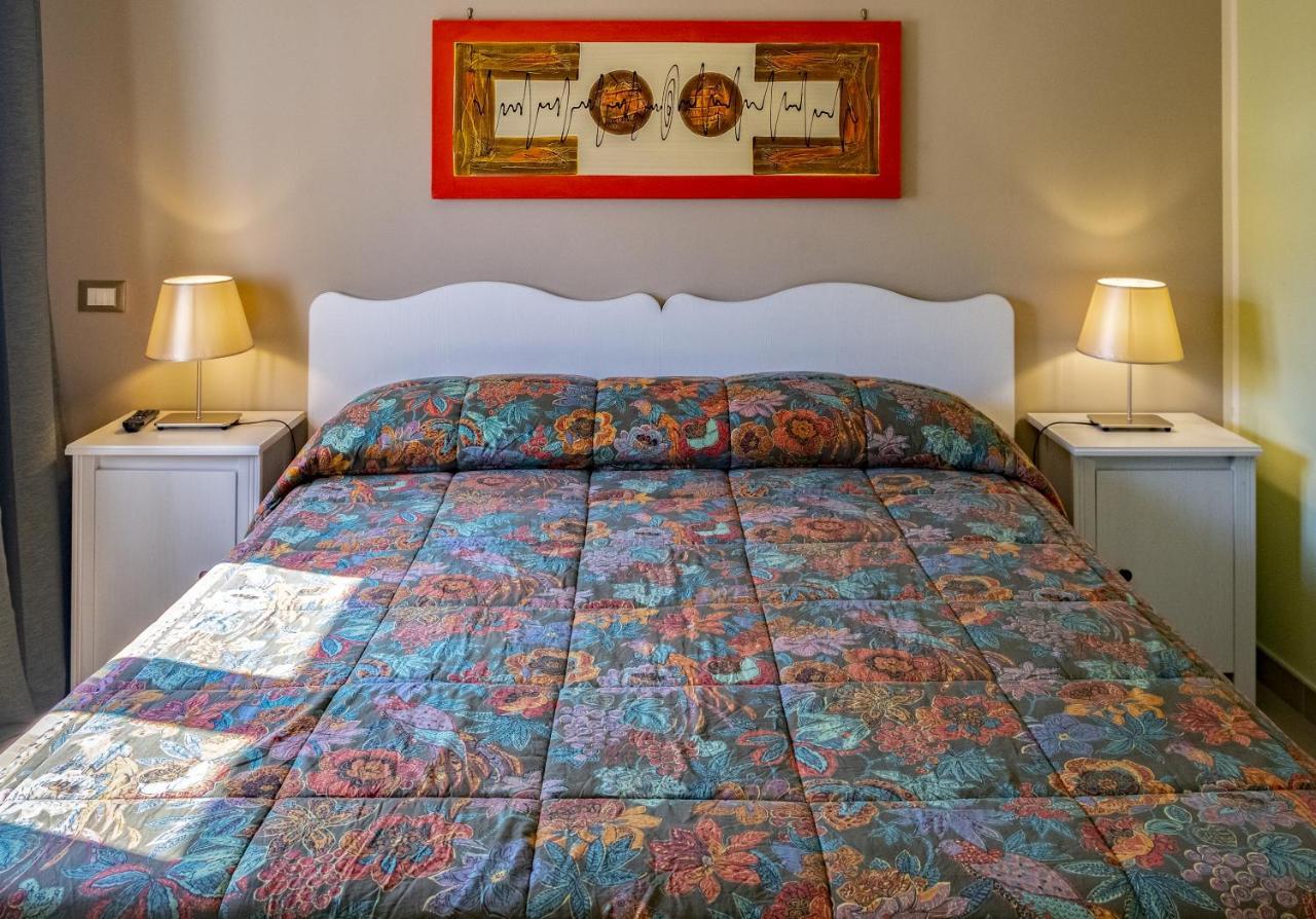 B&B San Trifone Adelfia ภายนอก รูปภาพ
